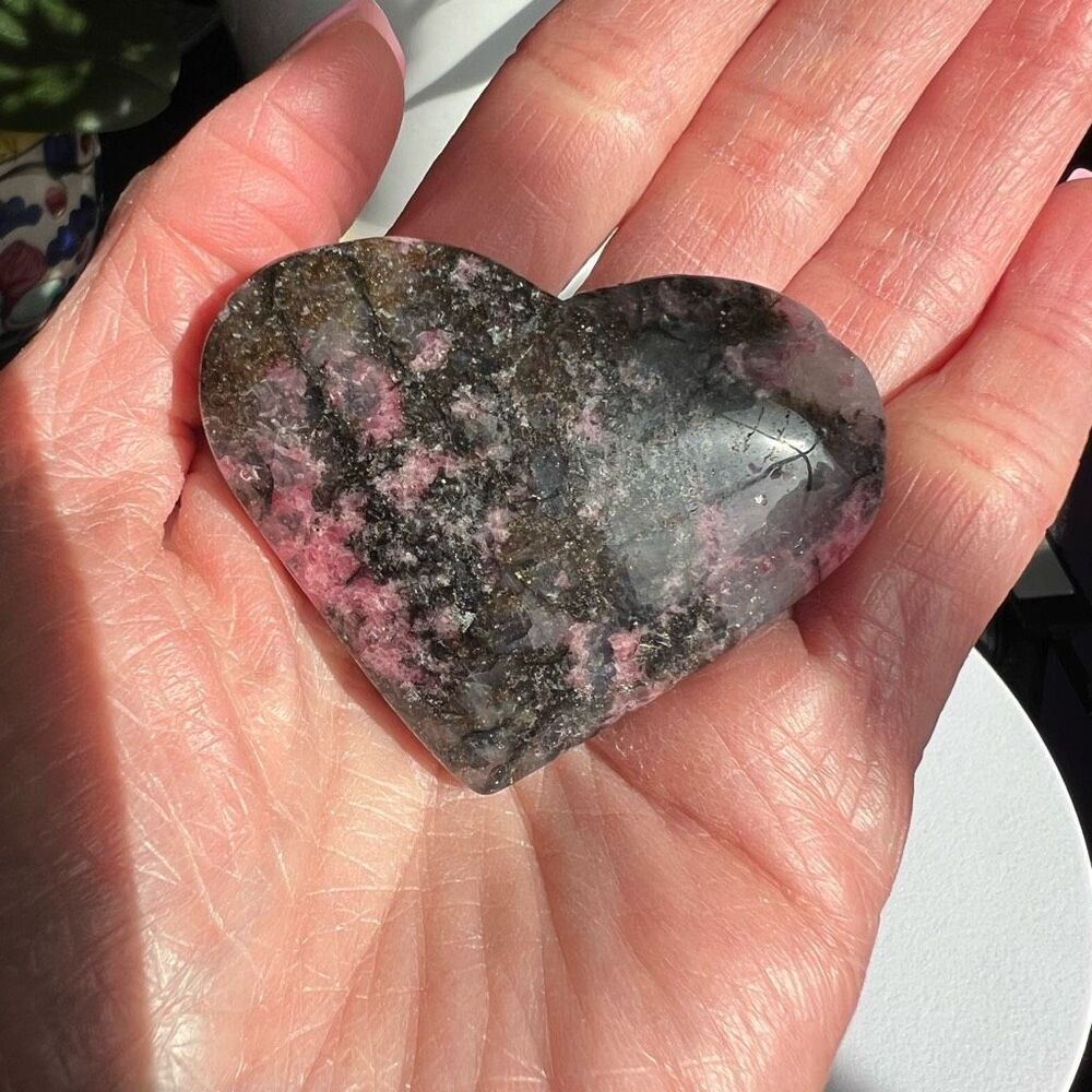 Icy Rhodonite Crystal Heart Carving - Picture 2 of 12